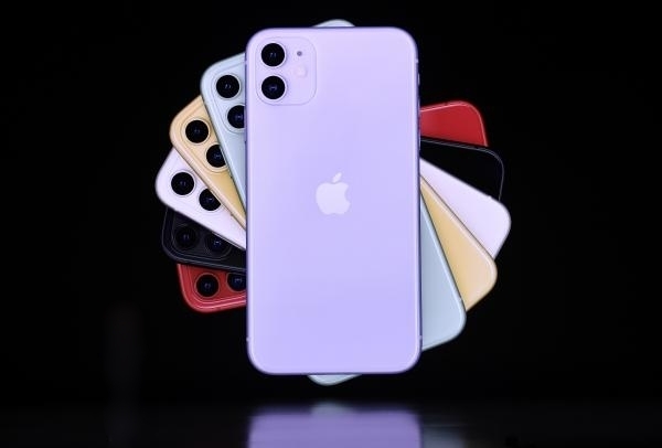 The Weekend Leader - Apple sold iPhones worth $39bn in September quarter